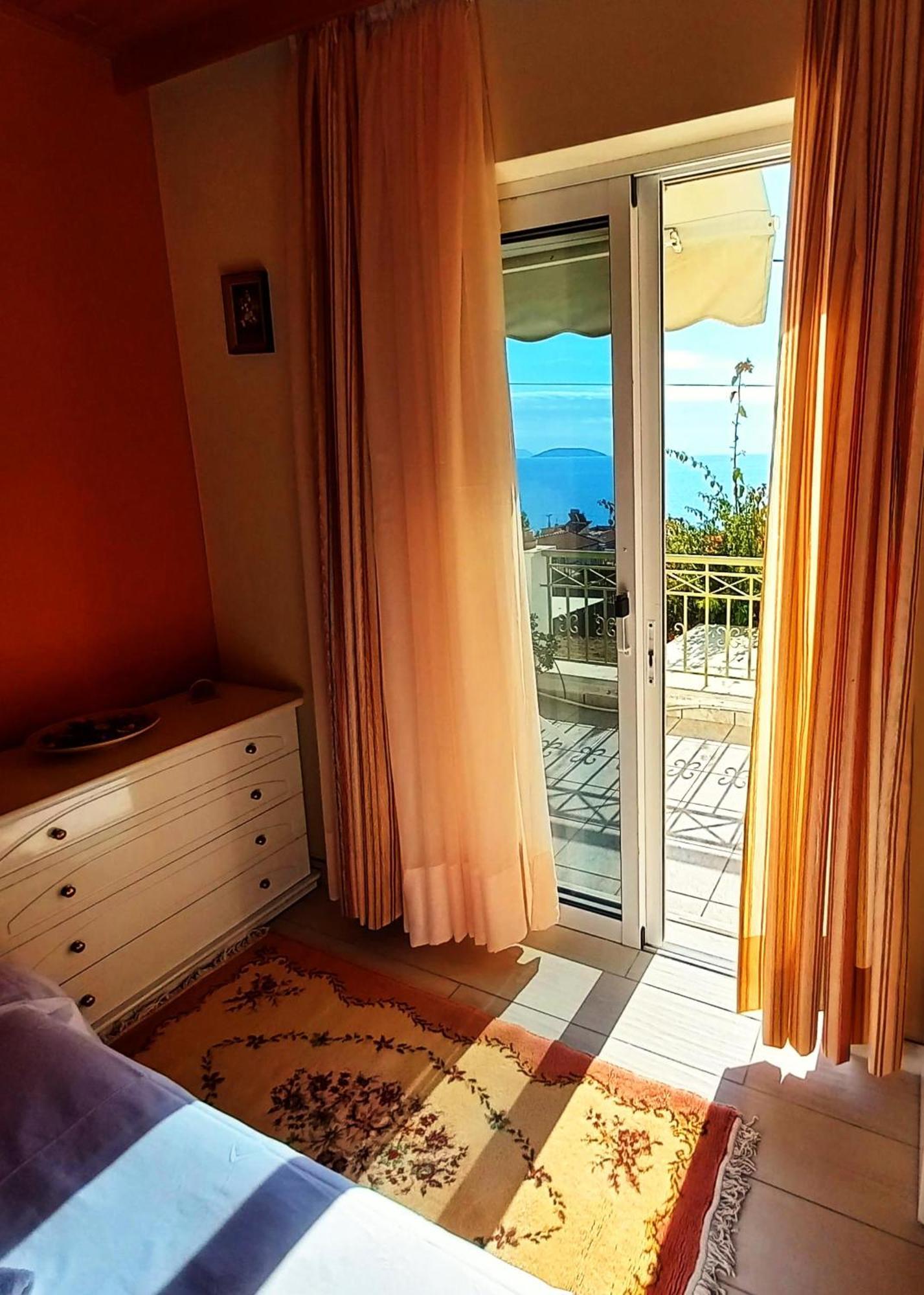 Villa "Eva" - Entire Beachfront Holiday Home - 4S Agia Marina  Dış mekan fotoğraf