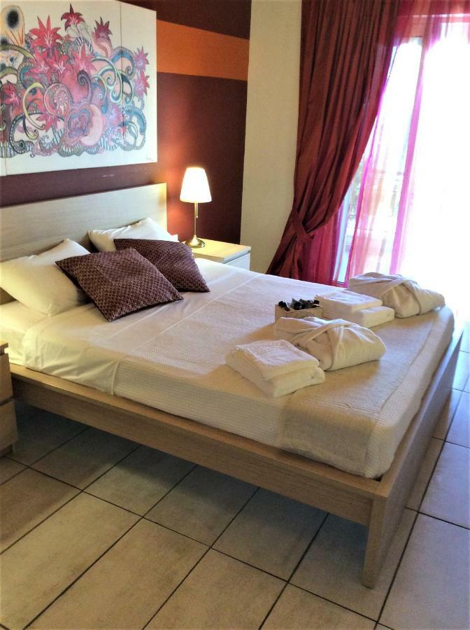 Villa "Eva" - Entire Beachfront Holiday Home - 4S Agia Marina  Dış mekan fotoğraf